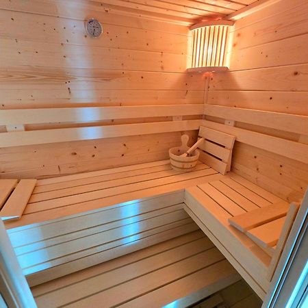 De Corner Van Zeeland Met Jacuzzi Sint Annaland Eksteriør billede