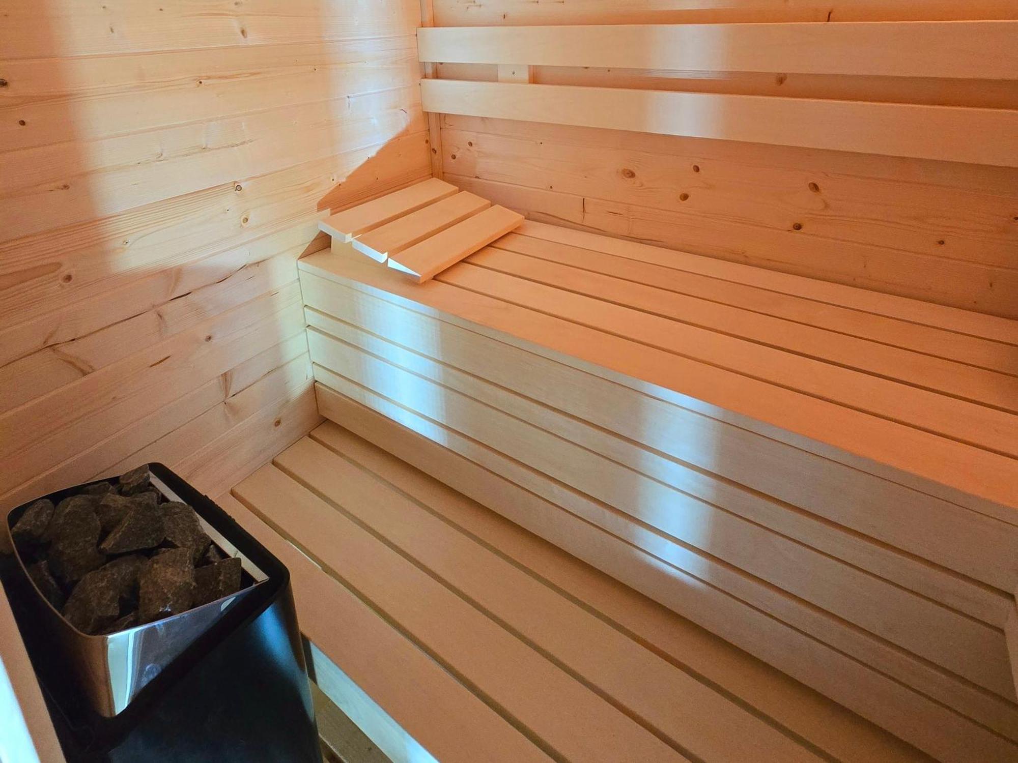 De Corner Van Zeeland Met Jacuzzi Sint Annaland Eksteriør billede